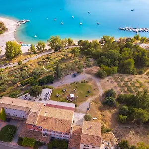 Des Salles 2* Les Salles-sur-Verdon